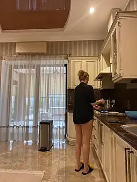 Amazoniiaa online show from January 30, 7:39 am