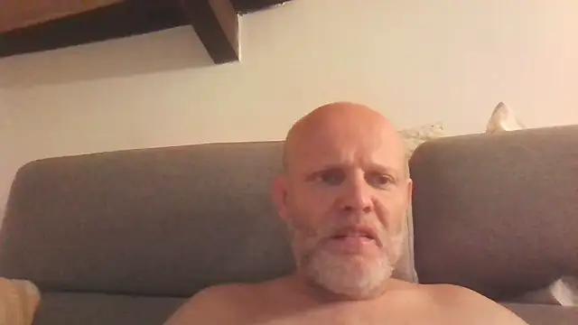 Snapshot of davigochi77bcn chatting on January 31, 9:35 pm davigochi77bcn online show from January 31, 9:35 pm