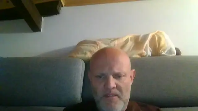 Snapshot of davigochi77bcn chatting on February 9, 7:29 pm davigochi77bcn online show from February 9, 7:29 pm