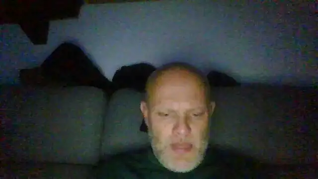Snapshot of davigochi77bcn chatting on February 10, 7:29 pm davigochi77bcn online show from February 10, 7:29 pm