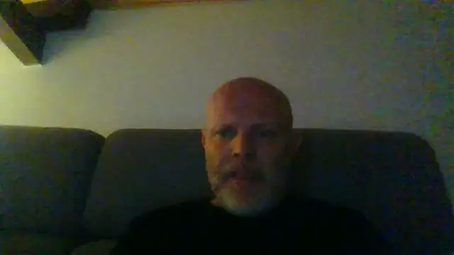 Snapshot of davigochi77bcn chatting on February 14, 7:54 pm davigochi77bcn online show from February 14, 7:54 pm