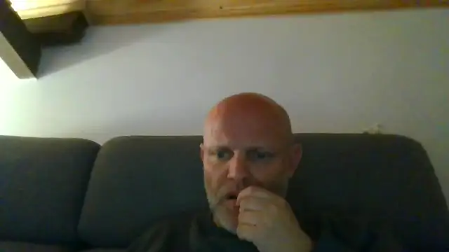 Snapshot of davigochi77bcn chatting on February 25, 8:51 pm davigochi77bcn online show from February 25, 8:51 pm