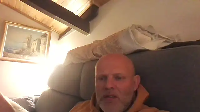 Snapshot of davigochi77bcn chatting on March 27, 10:31 pm davigochi77bcn online show from March 27, 10:31 pm