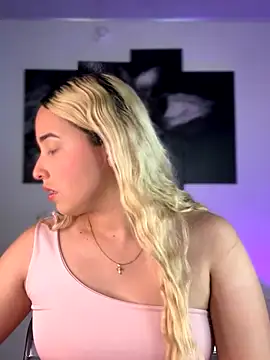 Irisweet  online show from September 25, 6:11 pm