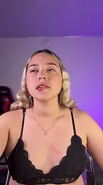 Irisweet  online show from January 17, 10:24 pm