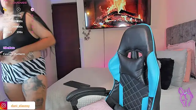 Snapshot of danielasexya1 chatting on February 5, 2:51 am danielasexya1 online show from February 5, 2:51 am