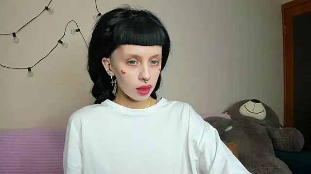 FlowerOfSin2001 online show from September 12, 12:49 pm