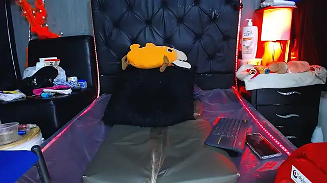 Snapshot of Katty_dirty31 chatting on March 23, 3:16 pm Katty dirty31 online show from March 23, 3:16 pm