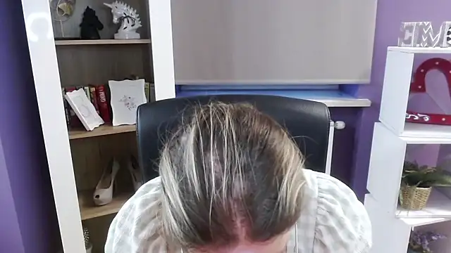 Zoey Erotic online show from September 25, 4:49 am