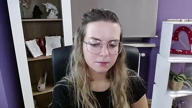 Zoey Erotic online show from October 7, 4:31 am