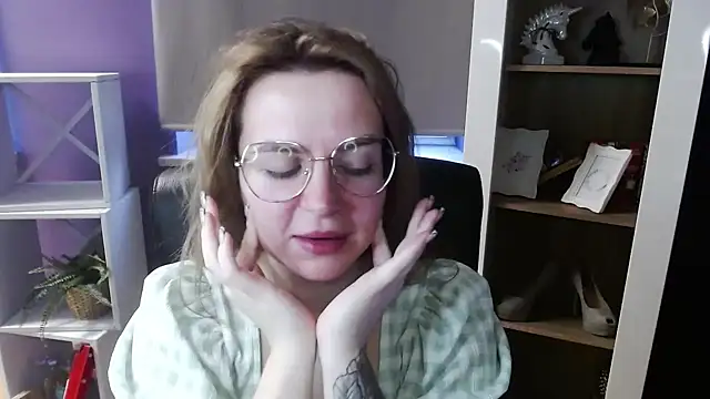 Zoey Erotic online show from March 27, 5:46 am