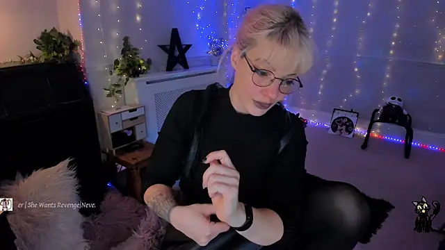 AliceW0lf online show from March 3, 8:54 pm