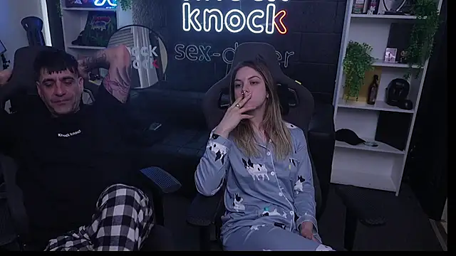 Elnonoykeila77 online show from September 20, 4:08 pm