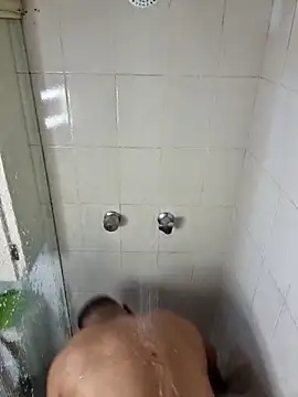 Snapshot of anthonylatynxd chatting on April 5, 9:56 pm anthonylatynxd online show from April 5, 9:56 pm