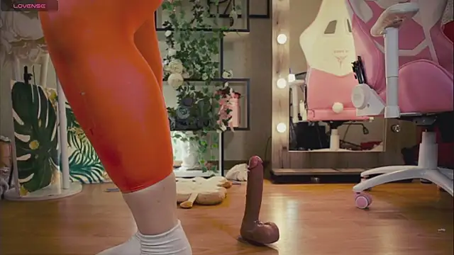 Chery Lady22 online show from February 8, 8:20 am