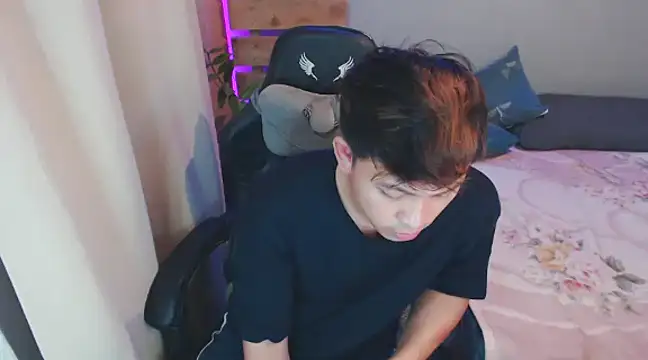 princeJayX online show from December 15, 10:28 am