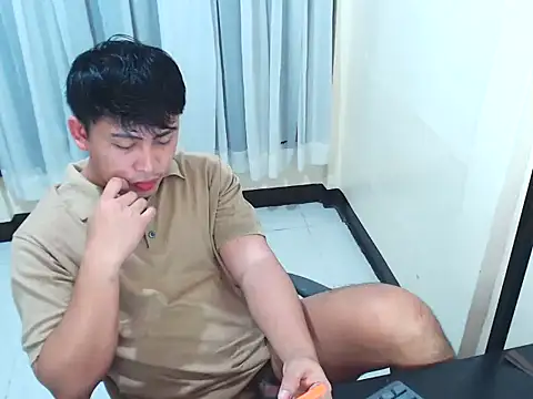 Snapshot of princeJayX chatting on January 6, 7:01 am princeJayX online show from January 6, 7:01 am