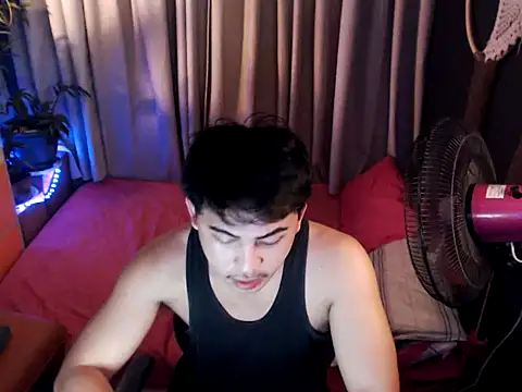 Snapshot of princeJayX chatting on February 7, 1:31 am princeJayX online show from February 7, 1:31 am