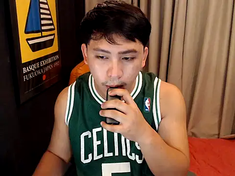 Snapshot of princeJayX chatting on March 30, 12:33 am princeJayX online show from March 30, 12:33 am