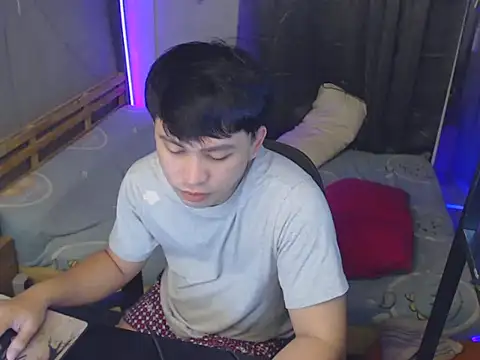 princeJayX online show from May 12, 12:57 pm
