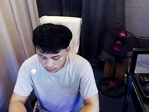 Snapshot of princeJayX chatting on June 13, 2:31 am princeJayX online show from June 13, 2:31 am
