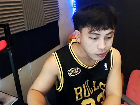 Snapshot of princeJayX chatting on June 18, 9:09 am princeJayX online show from June 18, 9:09 am