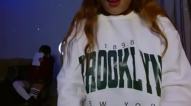 Snapshot of 3littleschoolteens chatting on February 27, 5:13 am 3littleschoolteens online show from February 27, 5:13 am