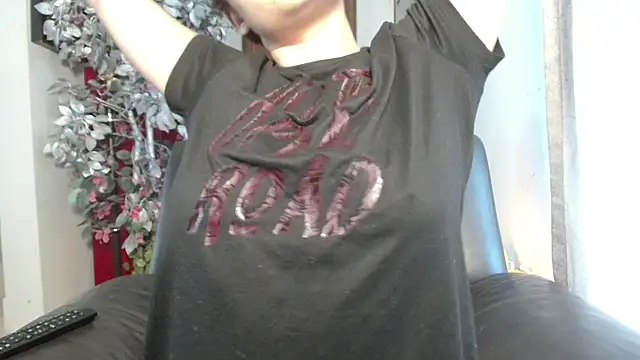 Snapshot of 3littleschoolteens chatting on September 8, 4:06 pm 3littleschoolteens online show from September 8, 4:06 pm