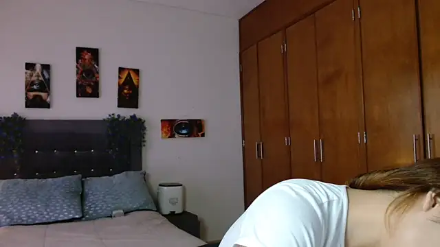 Snapshot of 3littleschoolteens chatting on October 14, 4:30 pm 3littleschoolteens online show from October 14, 4:30 pm