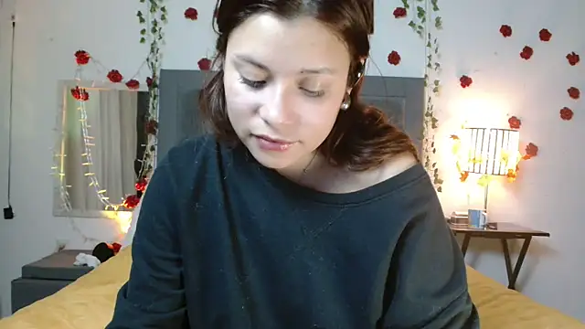 3littleschoolteens online show from February 13, 5:58 am