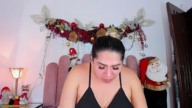 Snapshot of ISABELLASSMITH chatting on December 7, 4:42 am ISABELLASSMITH online show from December 7, 4:42 am