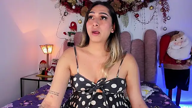 Snapshot of ISABELLASSMITH chatting on December 12, 9:37 pm ISABELLASSMITH online show from December 12, 9:37 pm