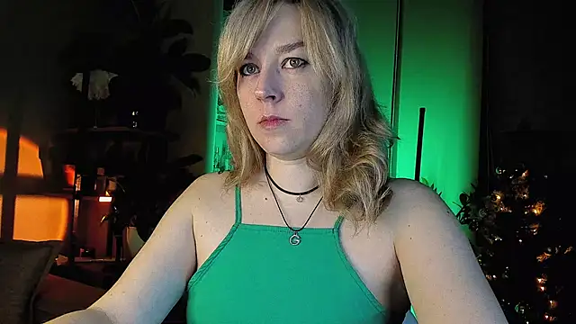 Snapshot of 5_in_one chatting on December 22, 5:34 am 5 in one online show from December 22, 5:34 am