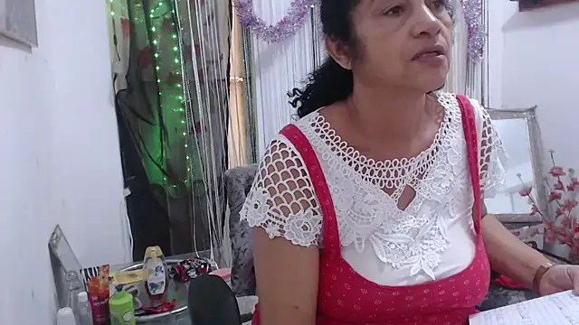 Snapshot of heyline_milf chatting on February 3, 5:14 pm heyline milf online show from February 3, 5:14 pm