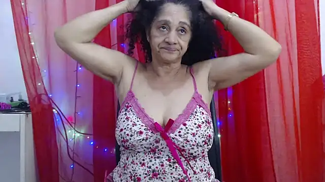 heyline milf online show from April 27, 7:34 pm