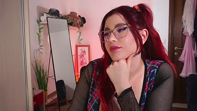 Amaliamour online show from February 8, 8:31 am