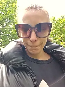 Keli Jessi online show from May 1, 8:41 am
