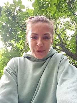 Keli Jessi online show from May 19, 1:28 pm