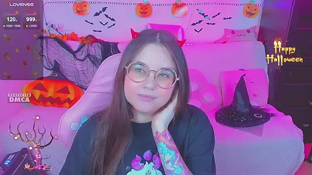 Lolisuccub online show from October 28, 7:16 pm