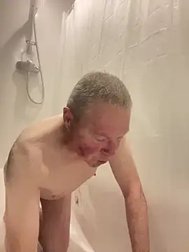 boilinghot123 online show from October 29, 5:25 pm