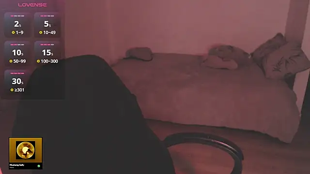 Snapshot of modjo_ chatting on January 10, 5:09 am modjo online show from January 10, 5:09 am