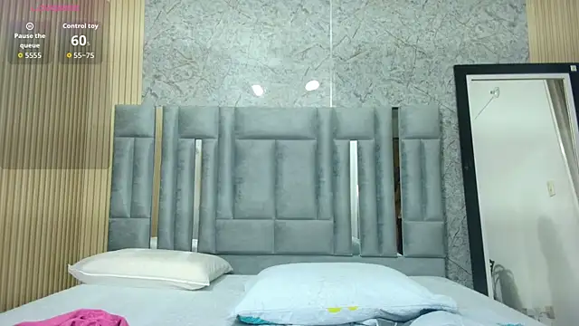 veronicaroose  online show from February 25, 12:48 pm