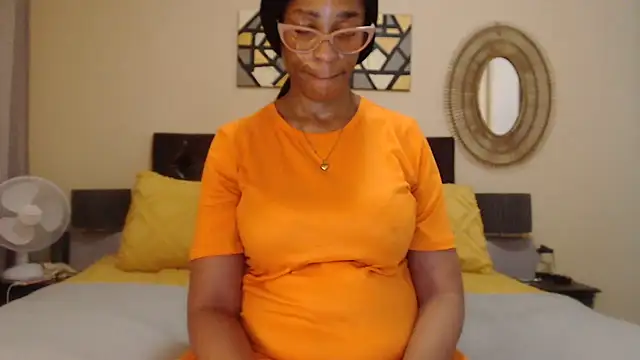 Creamyass22 online show from November 24, 4:29 pm