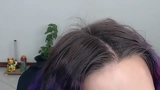 charlottezoe15 online show from May 13, 3:31 pm