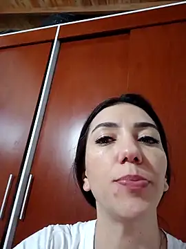 LunaZambrano online show from October 10, 3:27 am