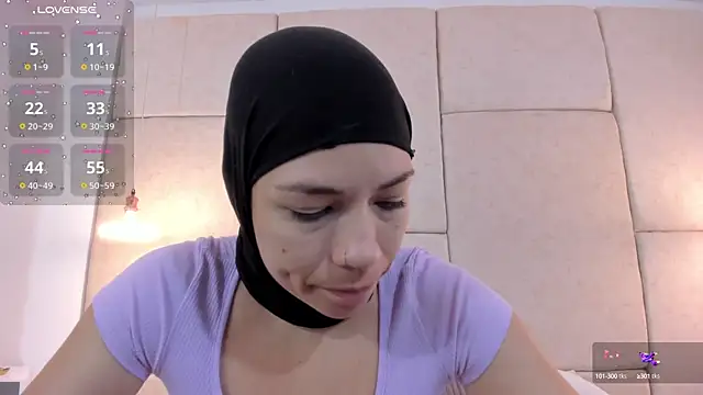 Snapshot of aisha_vs chatting on September 23, 12:41 pm aisha vs online show from September 23, 12:41 pm