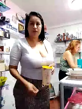 keilymadam online show from December 6, 6:17 pm