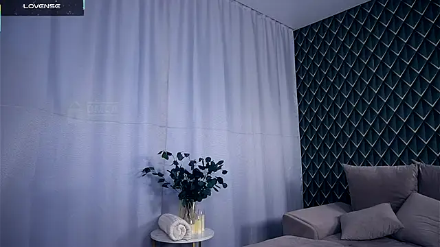 AmmyScotch online show from September 28, 4:18 am