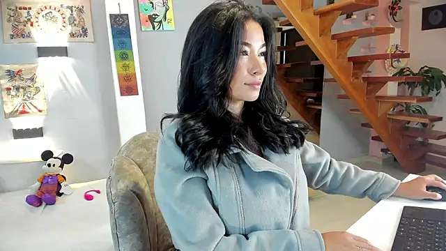 Snapshot of CelesteBreedlove chatting on February 20, 12:27 pm CelesteBreedlove online show from February 20, 12:27 pm