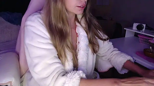 Snapshot of SamaraNight chatting on March 27, 1:11 am SamaraNight online show from March 27, 1:11 am